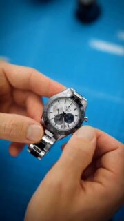 Cada ángulo, cada fracción de segundo. El CHRONOMASTER Sport en blanco, diseñado para medir el tiempo con una precisión de 1/10 de segundo gracias al renombrado movimiento cronógrafo integrado El Primero 3600.
---------------------------
Every angle, every fraction of a second. The CHRONOMASTER Sport in white, built to measure time at 1/10th precision with the famed El Primero 3600 integrated chronograph movement.

#ZenithWatches #ZenithChronomaster #ElPrimero #amayajoyeros #altarelojeria