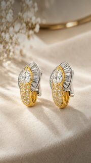 Joyas que cuentan historias. La calidez del oro y la luminosidad de los diamantes se unen en estos pendientes AMAYA. Sus formas armoniosas y el brillo de cada gema crean una joya que realza la belleza natural y aporta un toque de distinción a cualquier ocasión. Una combinación de elegancia y delicadeza pensada para brillar en los momentos más especiales.
-------------------------------
Jewelry that tells a story. The warmth of gold and the radiance of diamonds come together in these AMAYA earrings. Their harmonious shapes and the sparkle of each gem create a piece that enhances natural beauty and adds a touch of distinction to any occasion. A blend of elegance and delicacy designed to shine during life's most special moments.
#AmayaJoyeros #altajoyería #joyasalicante #joyas #jewelrydesigner