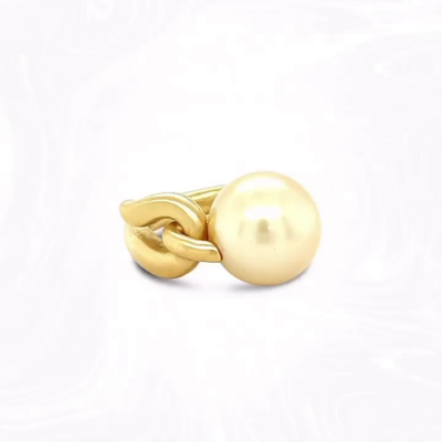Pendiente de oro de Mikimoto