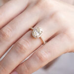 AMAYA - Anillos Compromiso en Oro Amarillo con Diamante